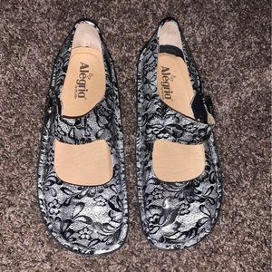 Algeria Nursing Shoes